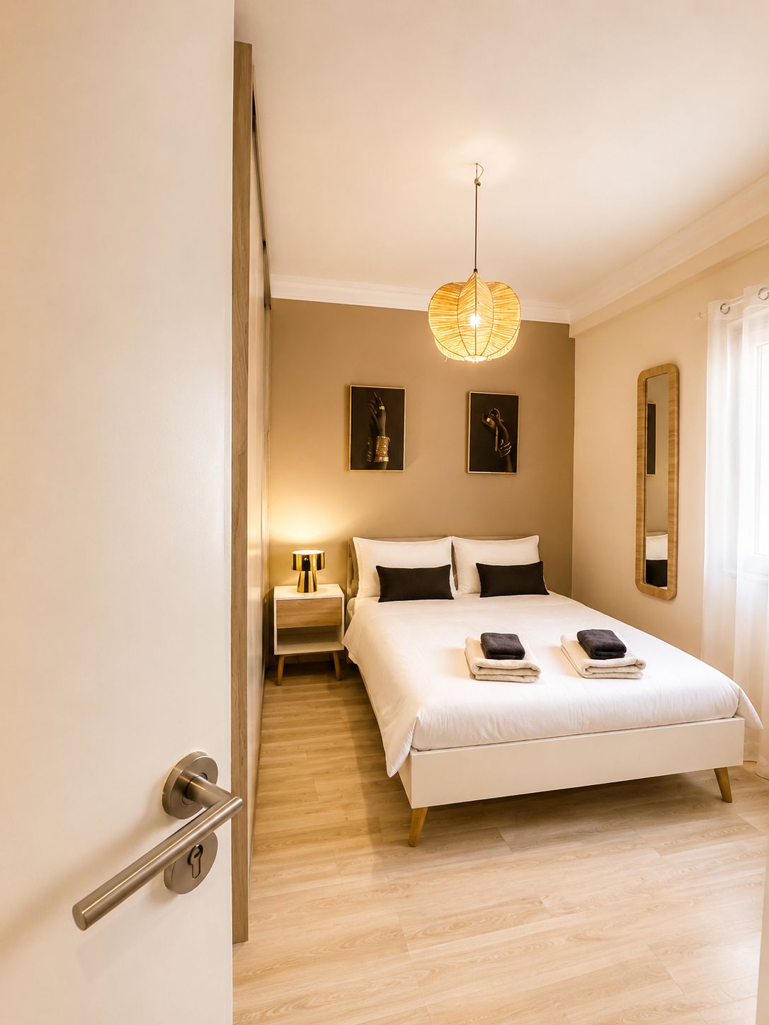 Chambre rotin avec mains-or signature